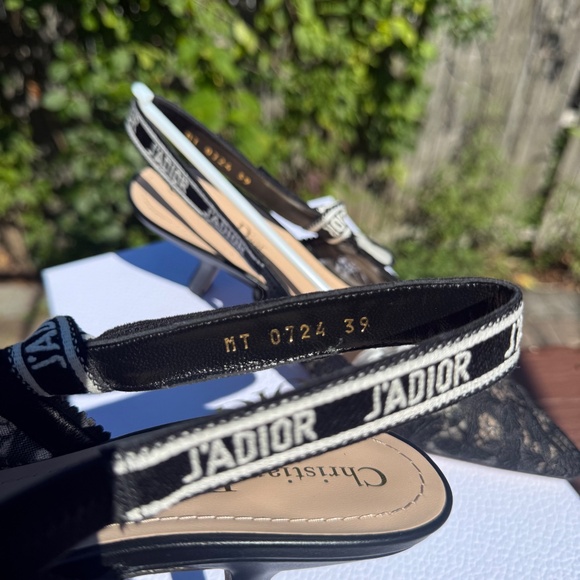 Christian Dior Slingback Pump - Picture 4 of 12
